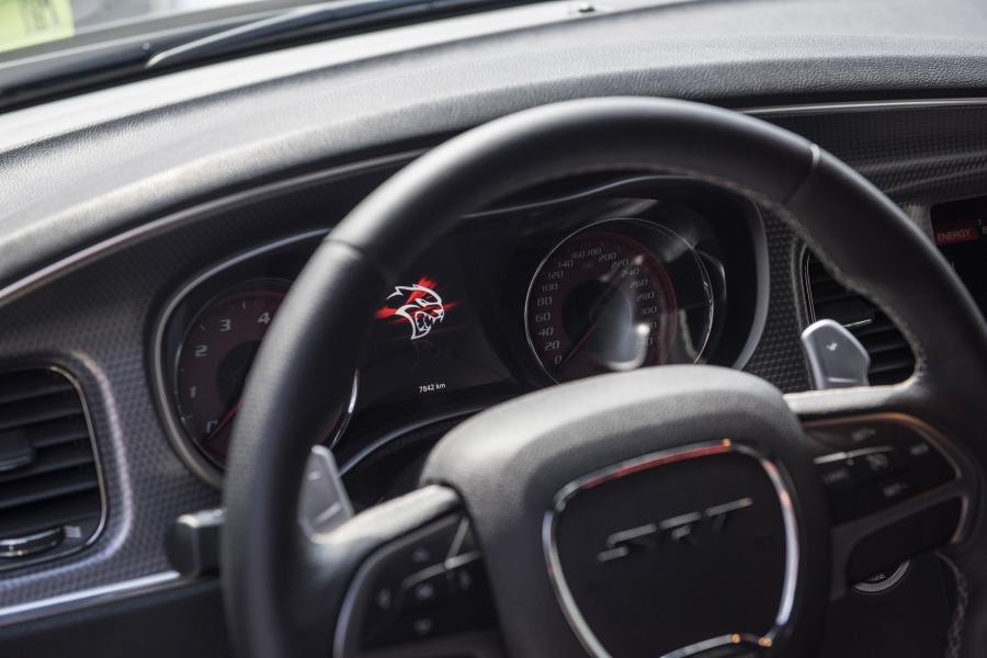 Панель приборов Dodge Charger SRT Hellcat by GeigerCars 2016 года  (фото 15 из 15)